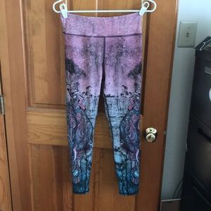 Medium sized leggings from evolution and creation